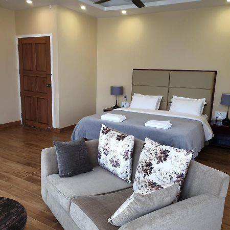 Shalom Farmhouse By The Hillside อิมฟัล ภายนอก รูปภาพ