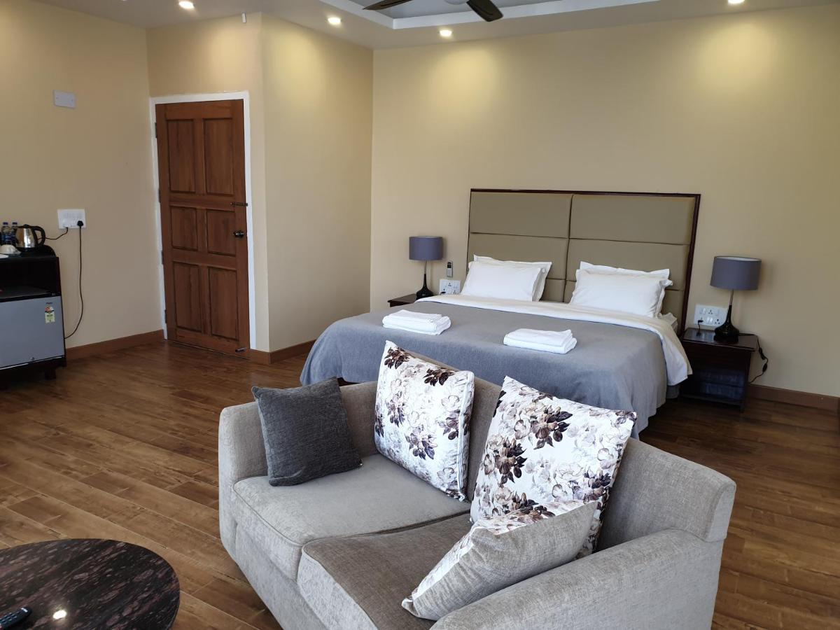 Shalom Farmhouse By The Hillside อิมฟัล ภายนอก รูปภาพ
