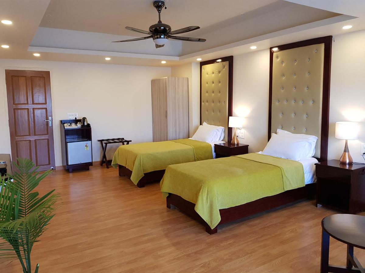 Shalom Farmhouse By The Hillside อิมฟัล ภายนอก รูปภาพ