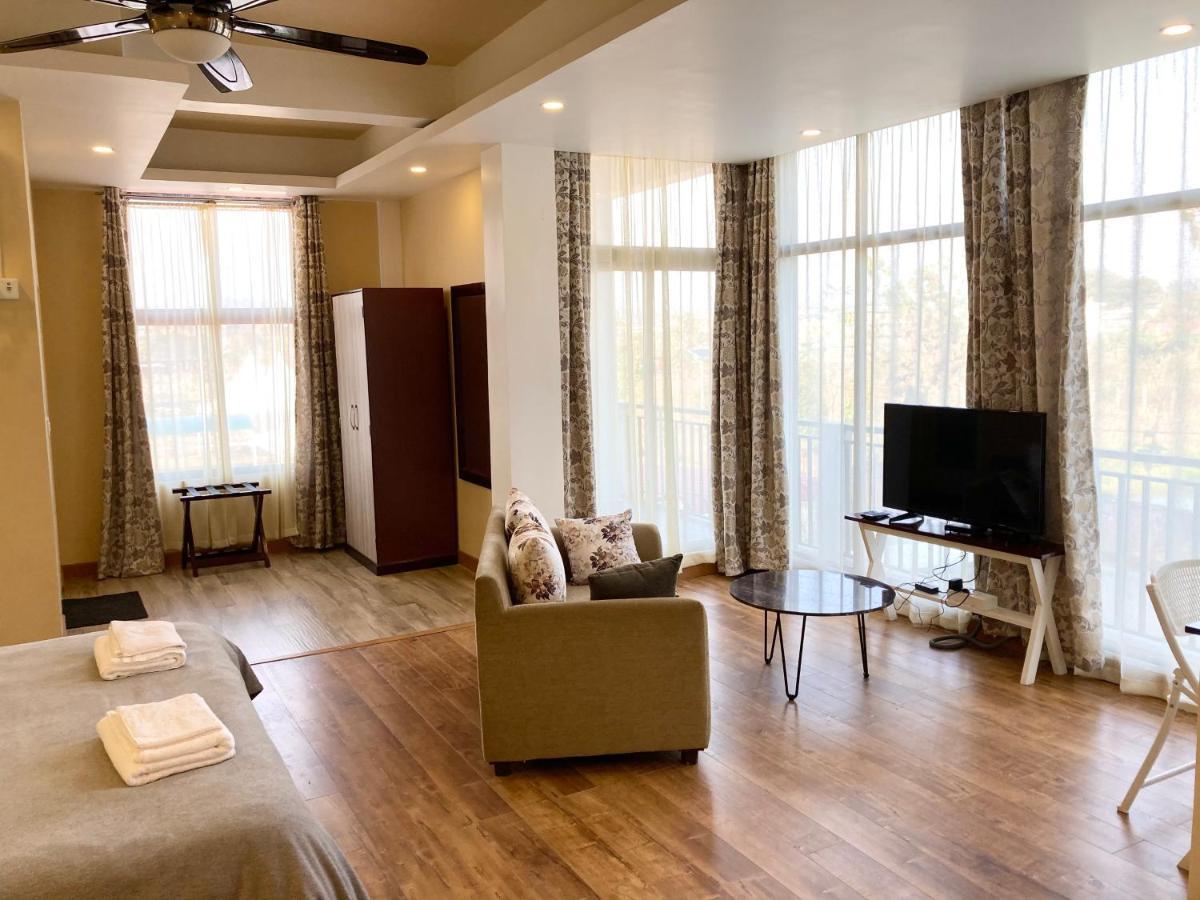 Shalom Farmhouse By The Hillside อิมฟัล ภายนอก รูปภาพ